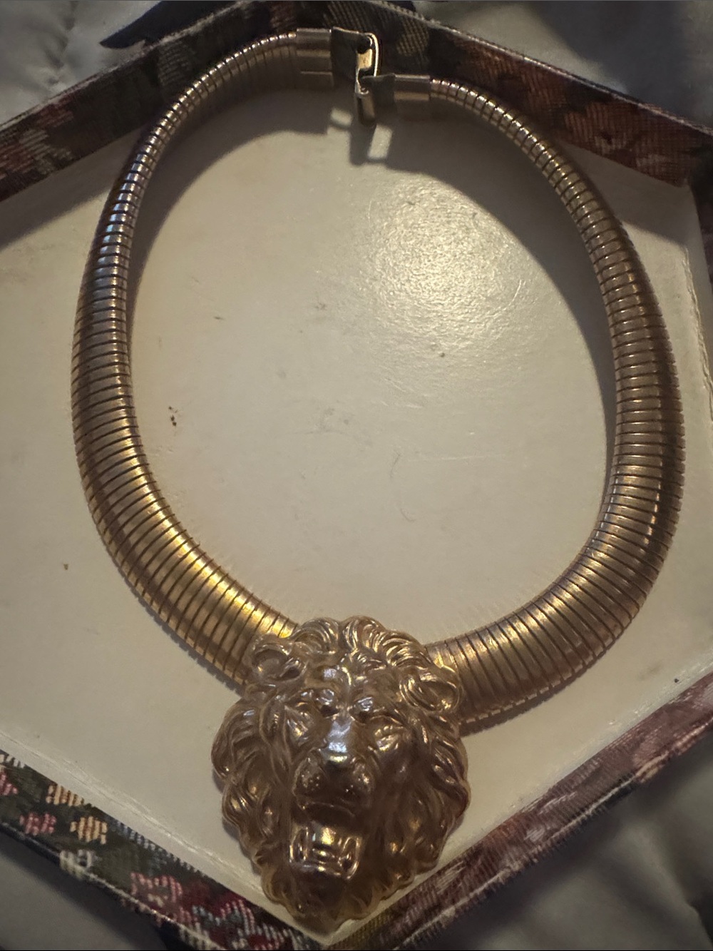 Gold Lion Head Collar Necklace - Women Jewelry Vintage 80’s